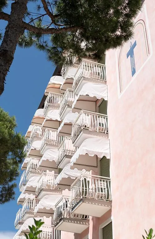 Hotel Trevi Лидо-ди-Езоло