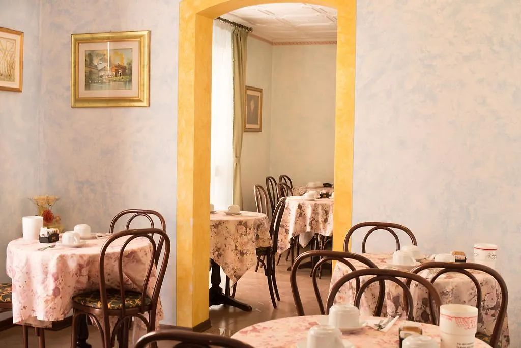 Hotel Trevi Лидо-ди-Езоло