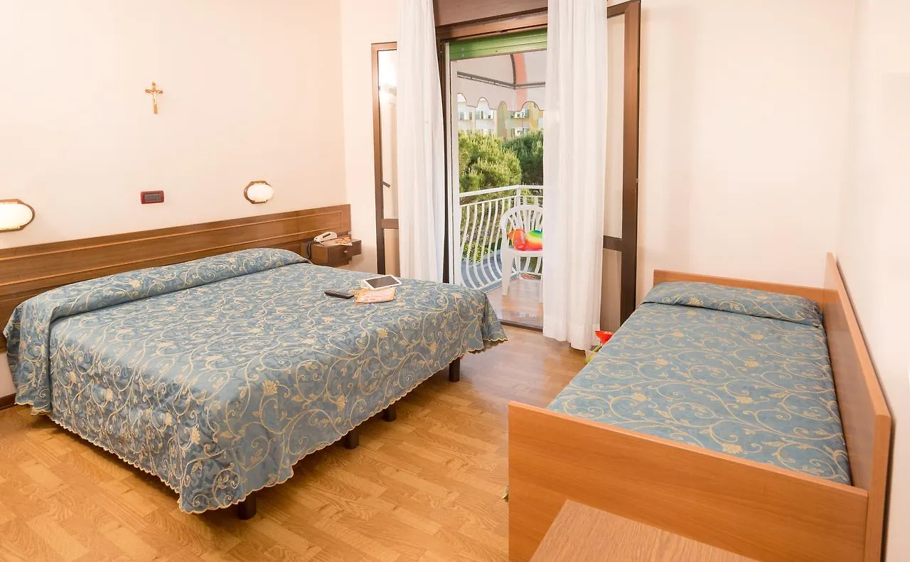 Hotel Trevi Лидо-ди-Езоло Италия