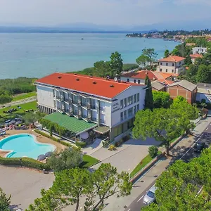 hotellátogatás